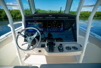 Thumbnail von Boston Whaler 330 Outrage