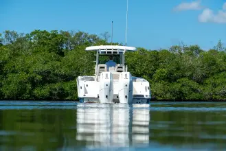 Thumbnail von Boston Whaler 330 Outrage