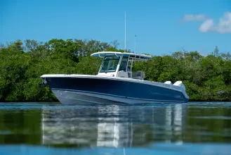 Thumbnail von Boston Whaler 330 Outrage