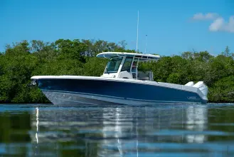 Thumbnail von Boston Whaler 330 Outrage