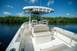 Thumbnail von Boston Whaler 330 Outrage