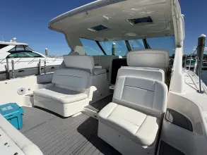 Thumbnail von Tiara Yachts 3600 Sovran