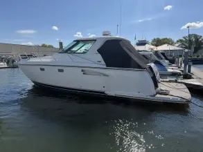 Thumbnail von Tiara Yachts 3600 Sovran