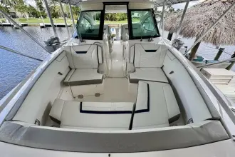 Thumbnail von Tiara Yachts 34LX