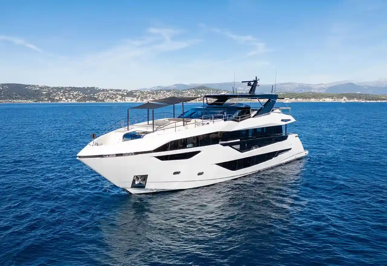 Sunseeker 100 Yacht FAMILY SPIRIT
