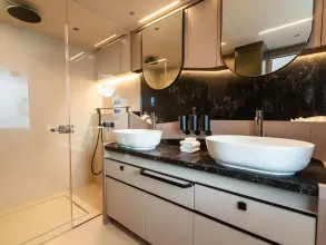 Thumbnail von Sunseeker 100 Yacht FAMILY SPIRIT