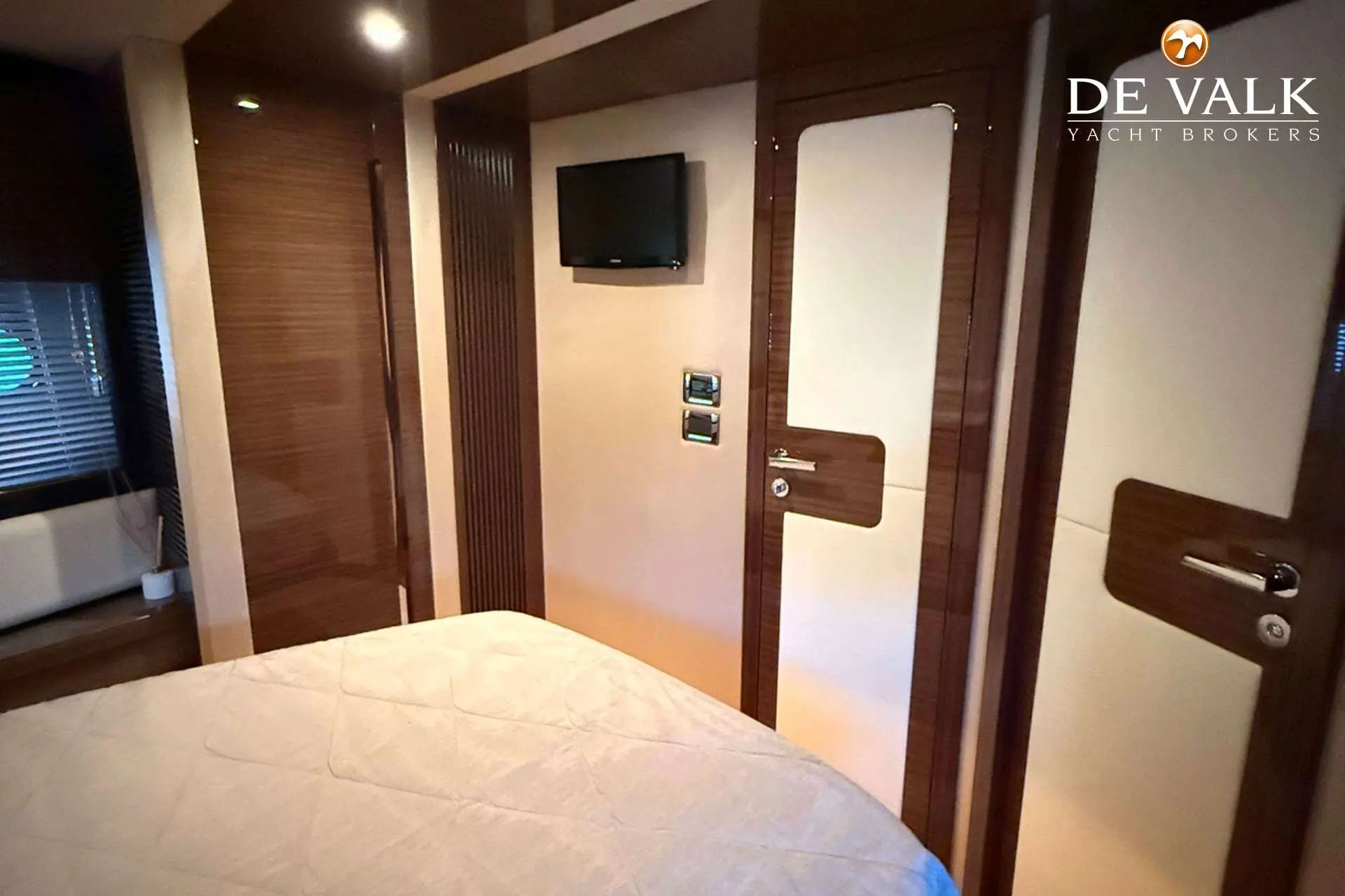 Thumbnail von Azimut 55