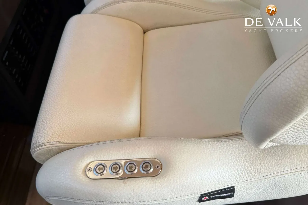 Thumbnail von Azimut 55