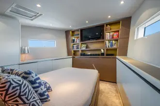 Thumbnail von CNB 76