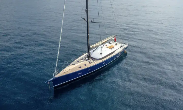 CNB 76 Bewölkte Nacht