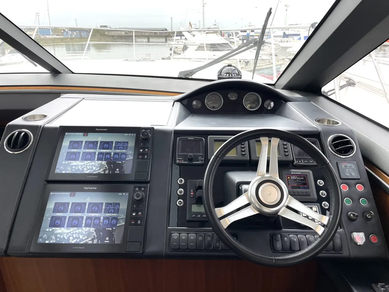 Thumbnail von Princess V62 S