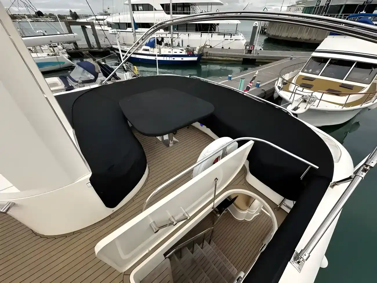 Thumbnail von Fairline Squadron 58