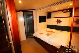 Thumbnail von Inace 83 Expedition Explorer Beleza of London