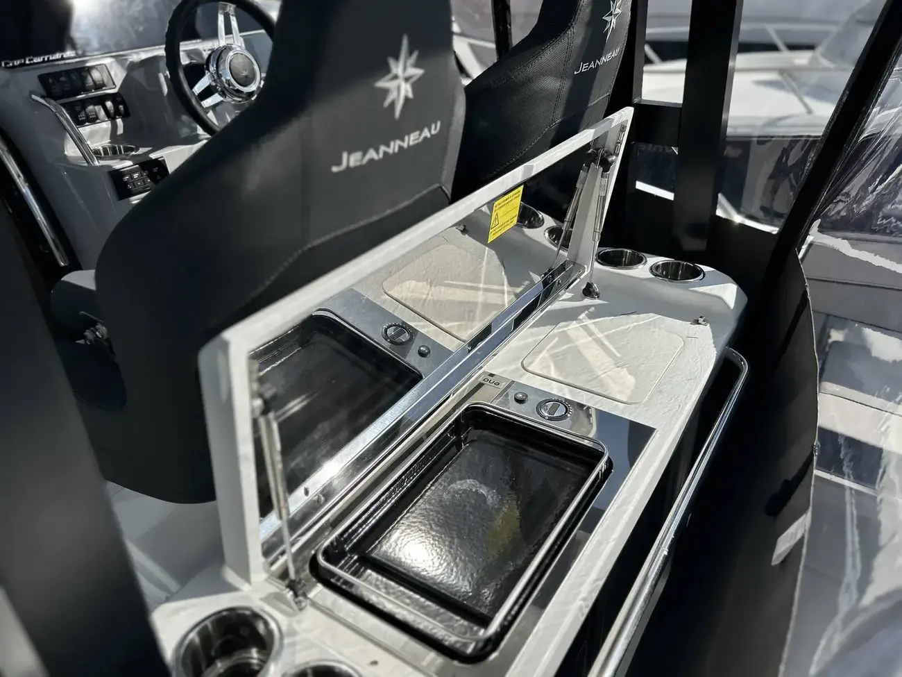 Thumbnail von Jeanneau Cap Camarat 9.0 WA S2