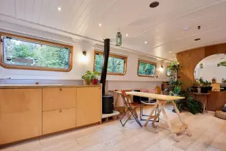 Thumbnail von Monica Mabel