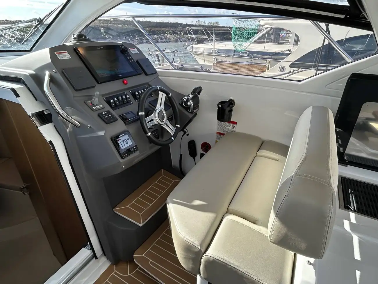 Thumbnail von Azimut Atlantis 34