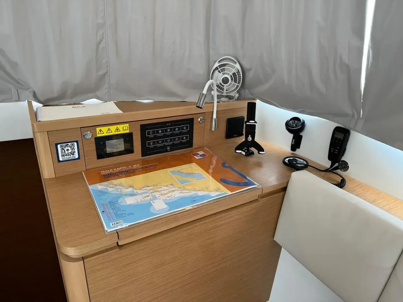 Thumbnail von Beneteau Excess 14