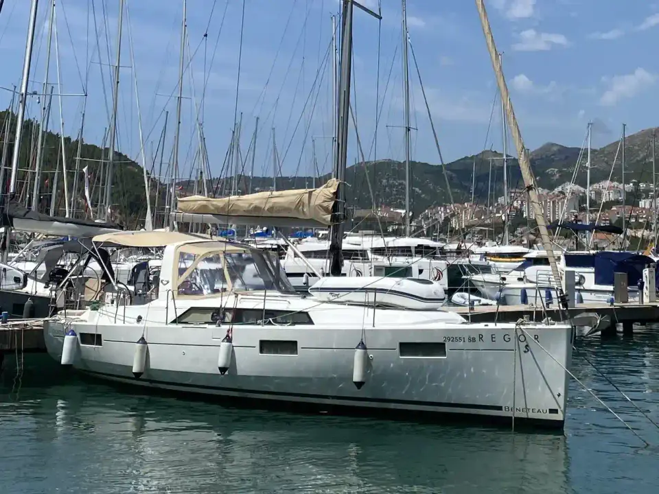 Beneteau Oceanis 41.1