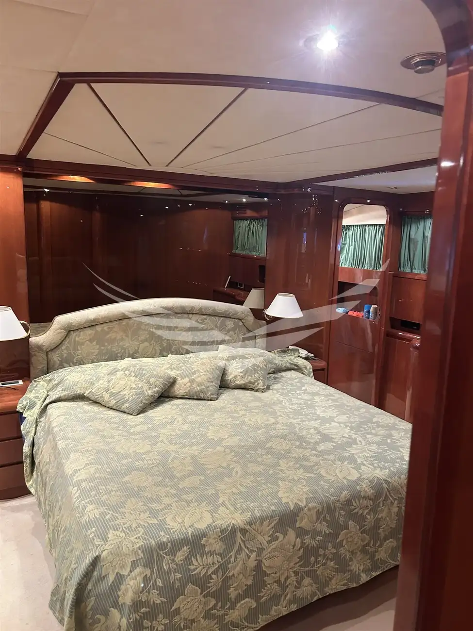 Thumbnail von Falcon 82 S