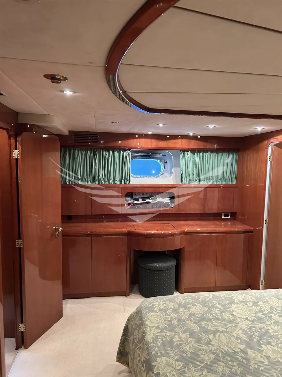 Thumbnail von Falcon 82 S