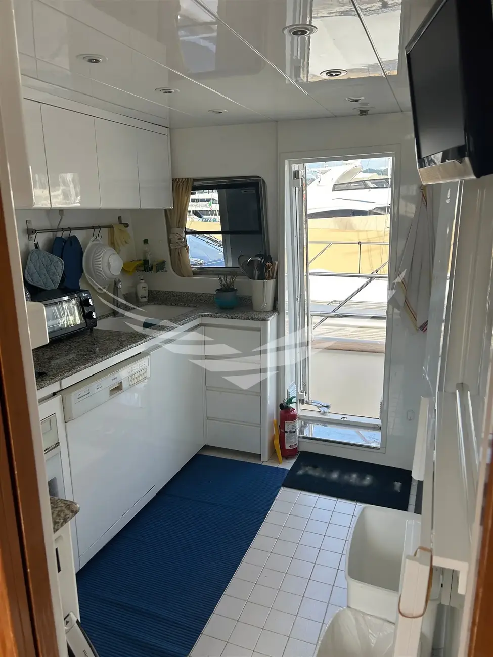 Thumbnail von Falcon 82 S