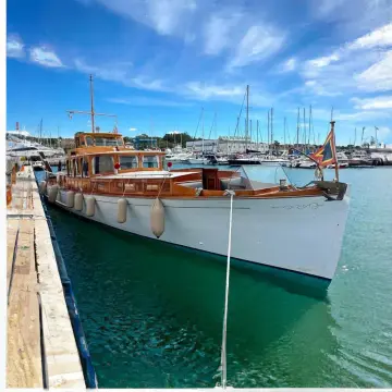 Consolidated Commuter Company Long Island Express Cruiser