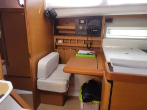 Thumbnail von Jeanneau Sun Odyssey 440 Moon