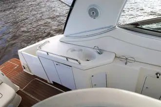 Thumbnail von Cruisers Yachts 370 Express