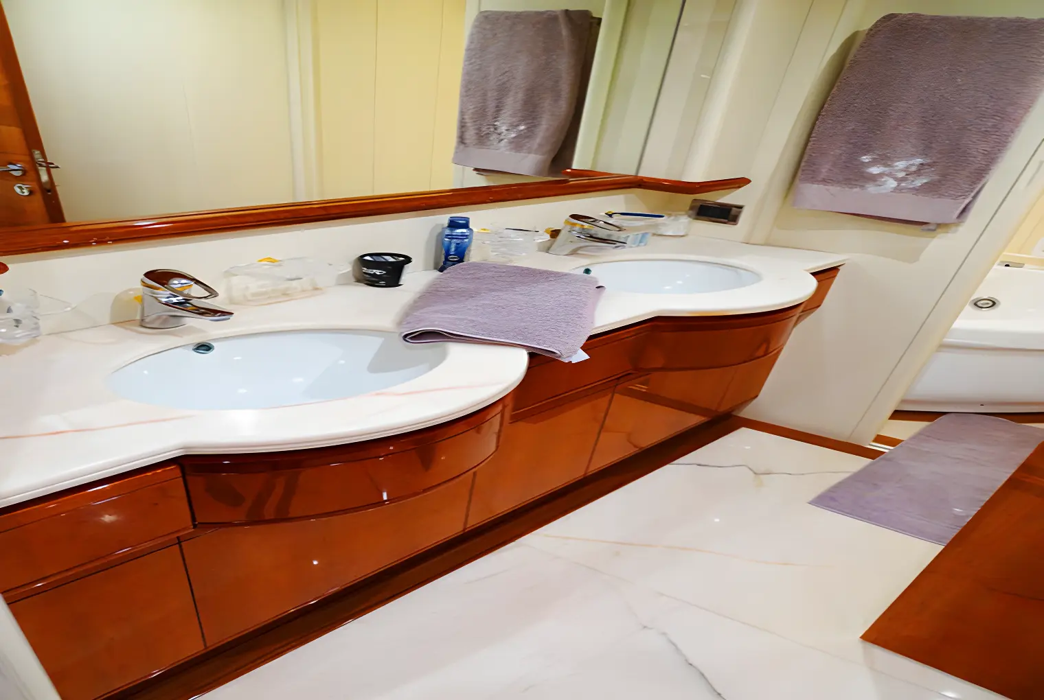 Thumbnail von Custom Line 94 Solo para mí