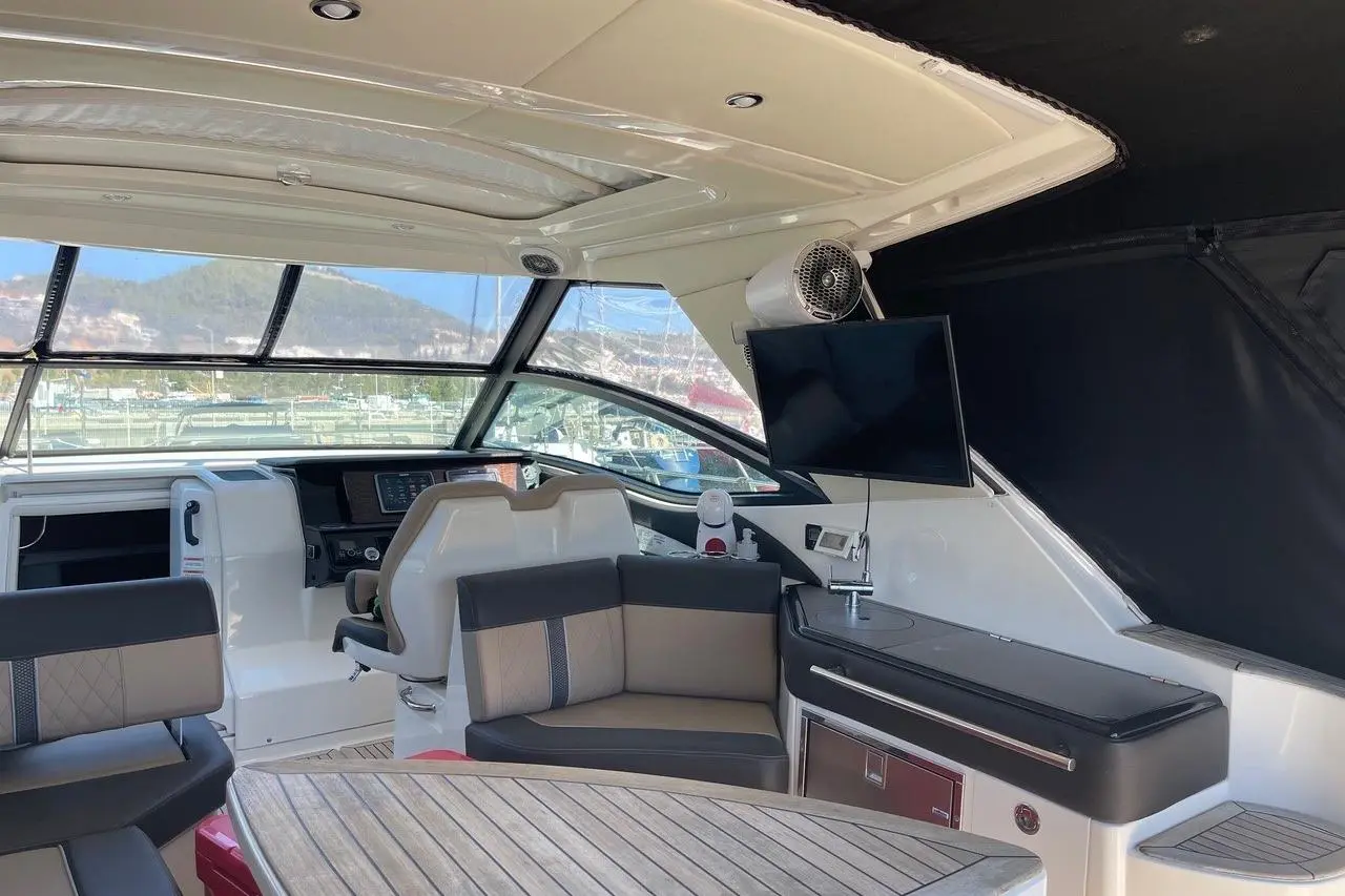 Thumbnail von Sea Ray 320 Sundancer