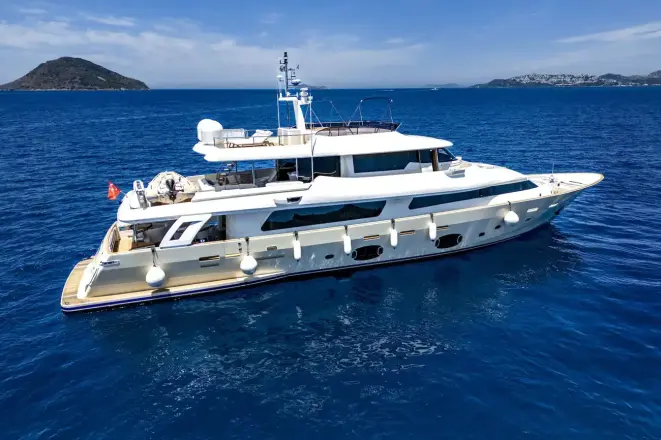 Custom Line Navetta 33 Crescendo Unicorn