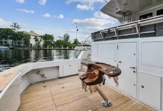 Thumbnail von Hatteras 82 Convertible BELLISSIMA