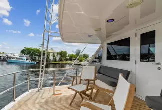Thumbnail von Hatteras 82 Convertible BELLISSIMA