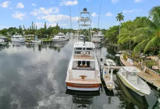 Thumbnail von Hatteras 82 Convertible BELLISSIMA