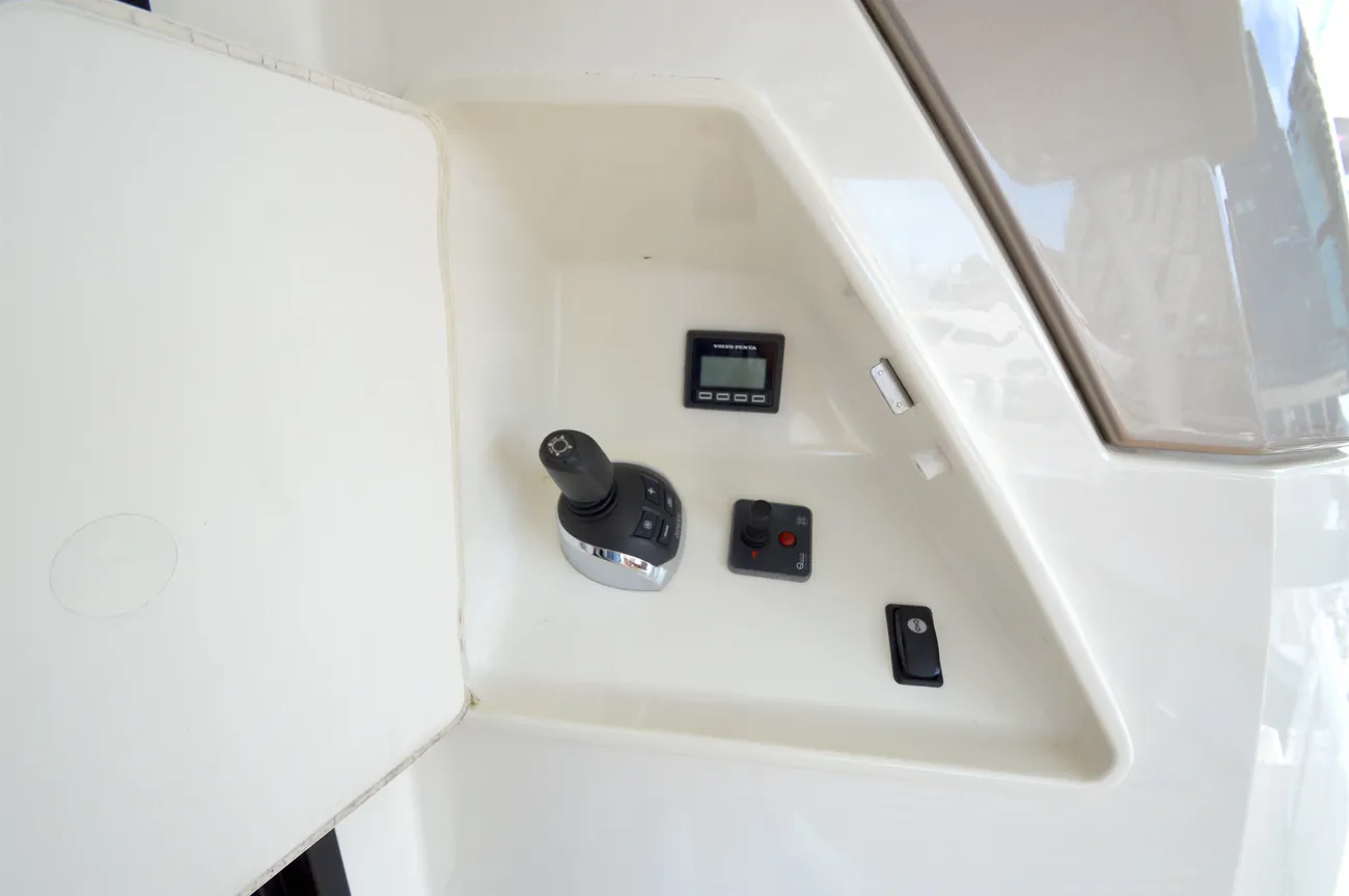 Thumbnail von Prestige 63 2017