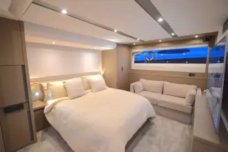 Thumbnail von Prestige 63 2017