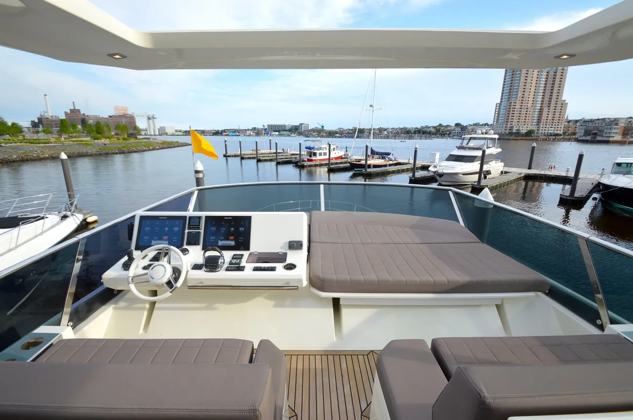 Thumbnail von Prestige 63 2017