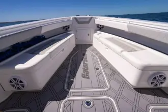 Thumbnail von Reef Runner 340 Center Console