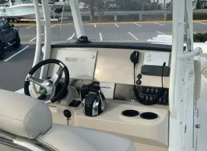 Thumbnail von Boston Whaler 270 Dauntless