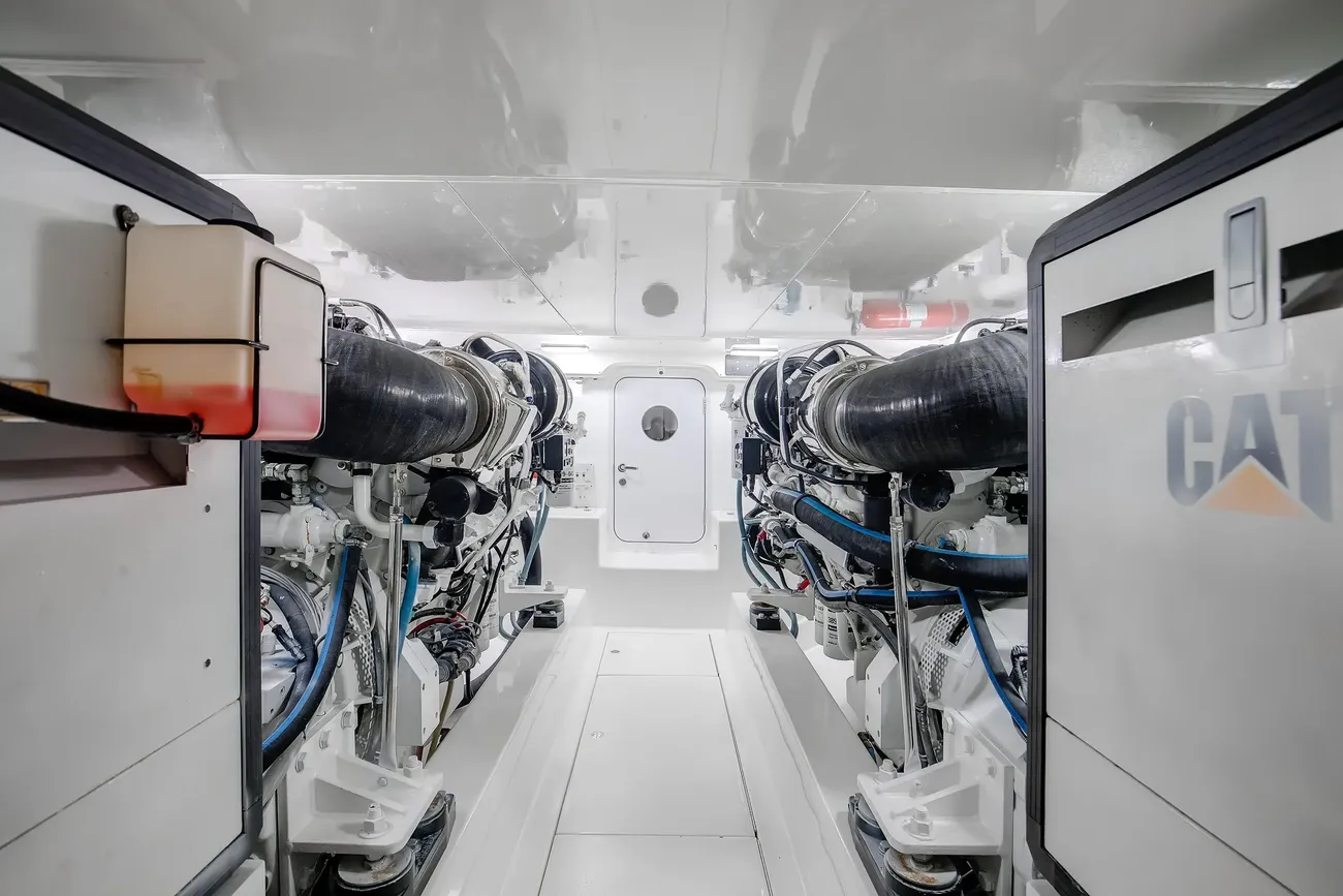 Thumbnail von Ocean Yachts 64 Convertible