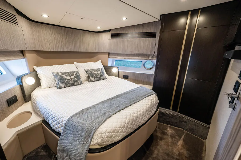 Thumbnail von Azimut 55