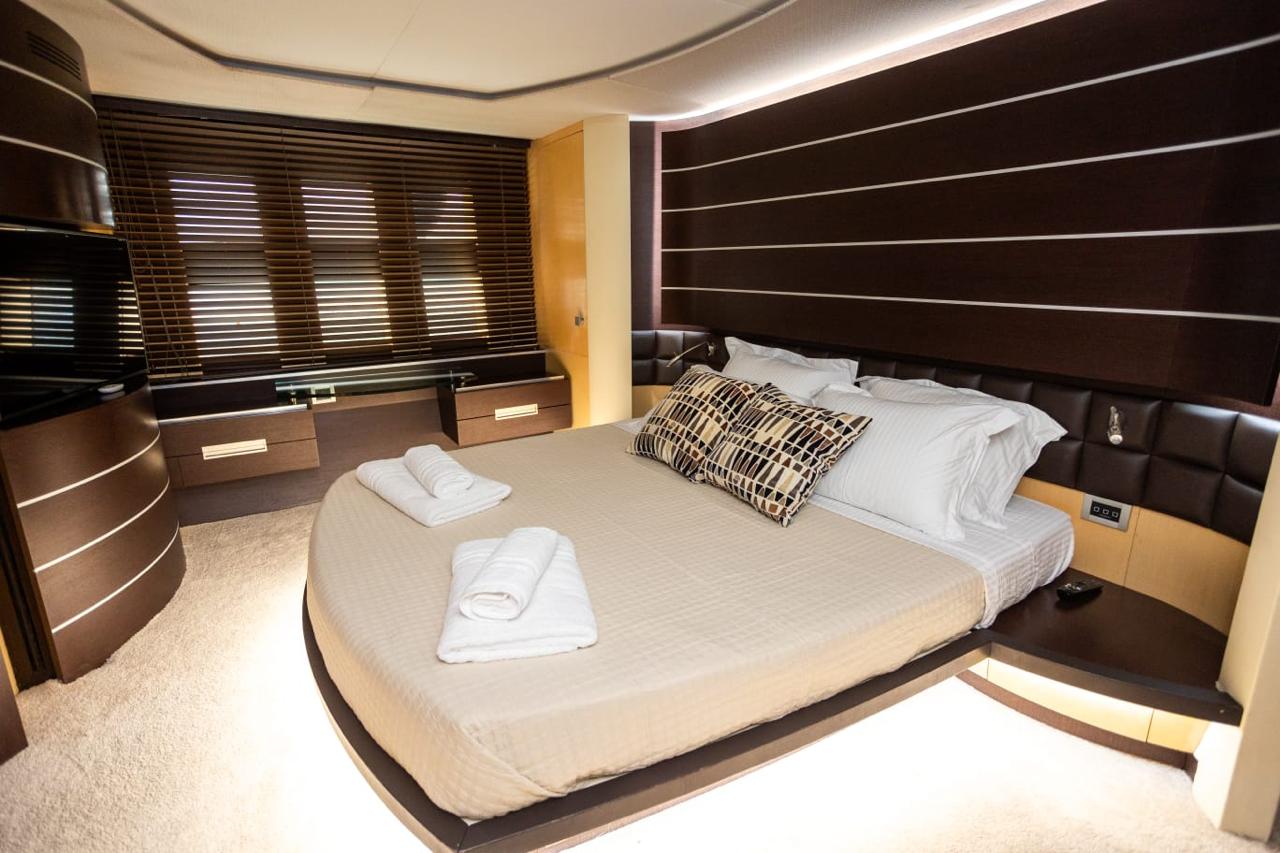 Thumbnail von Azimut 86 S