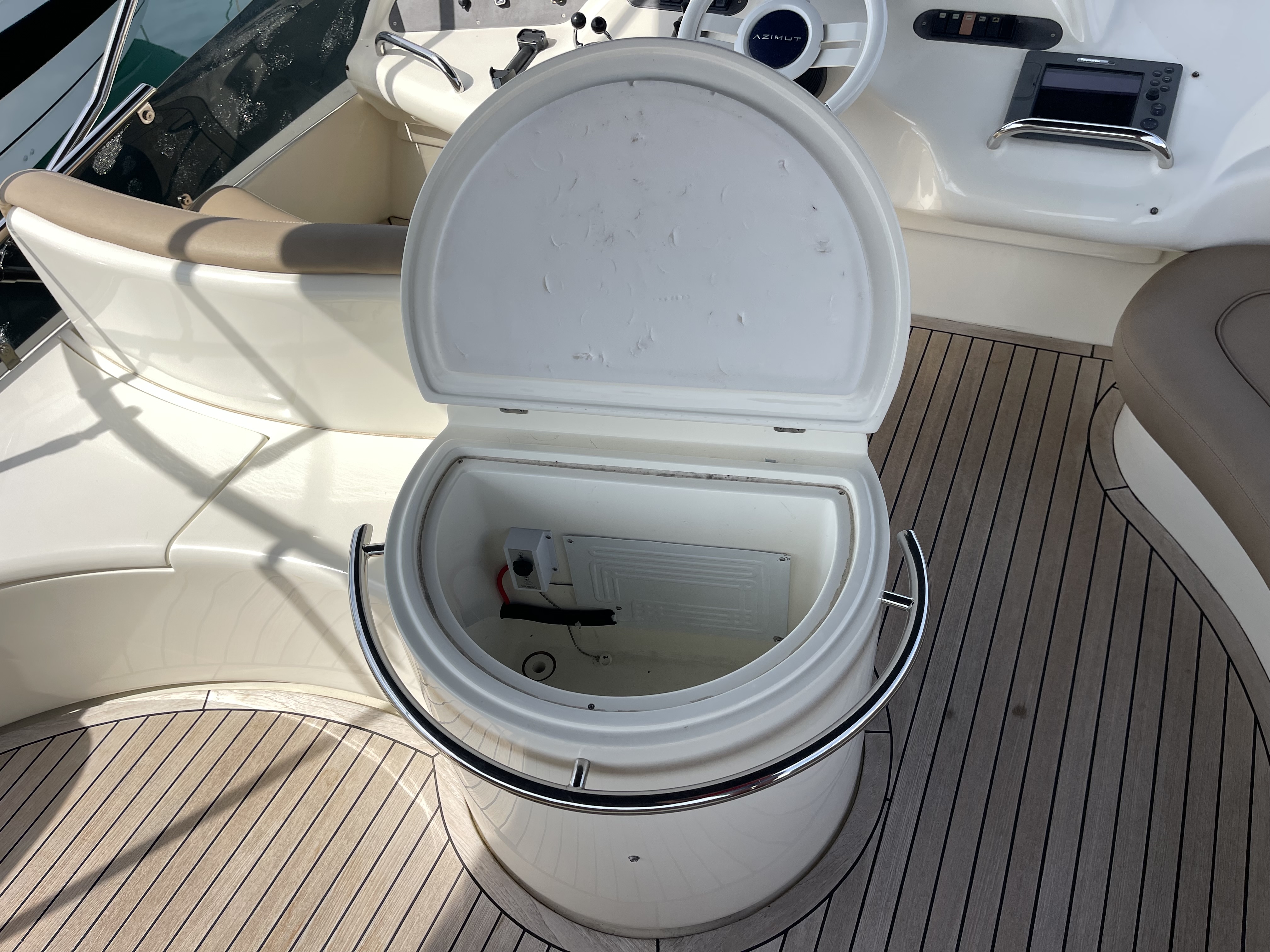 Thumbnail von Azimut 46