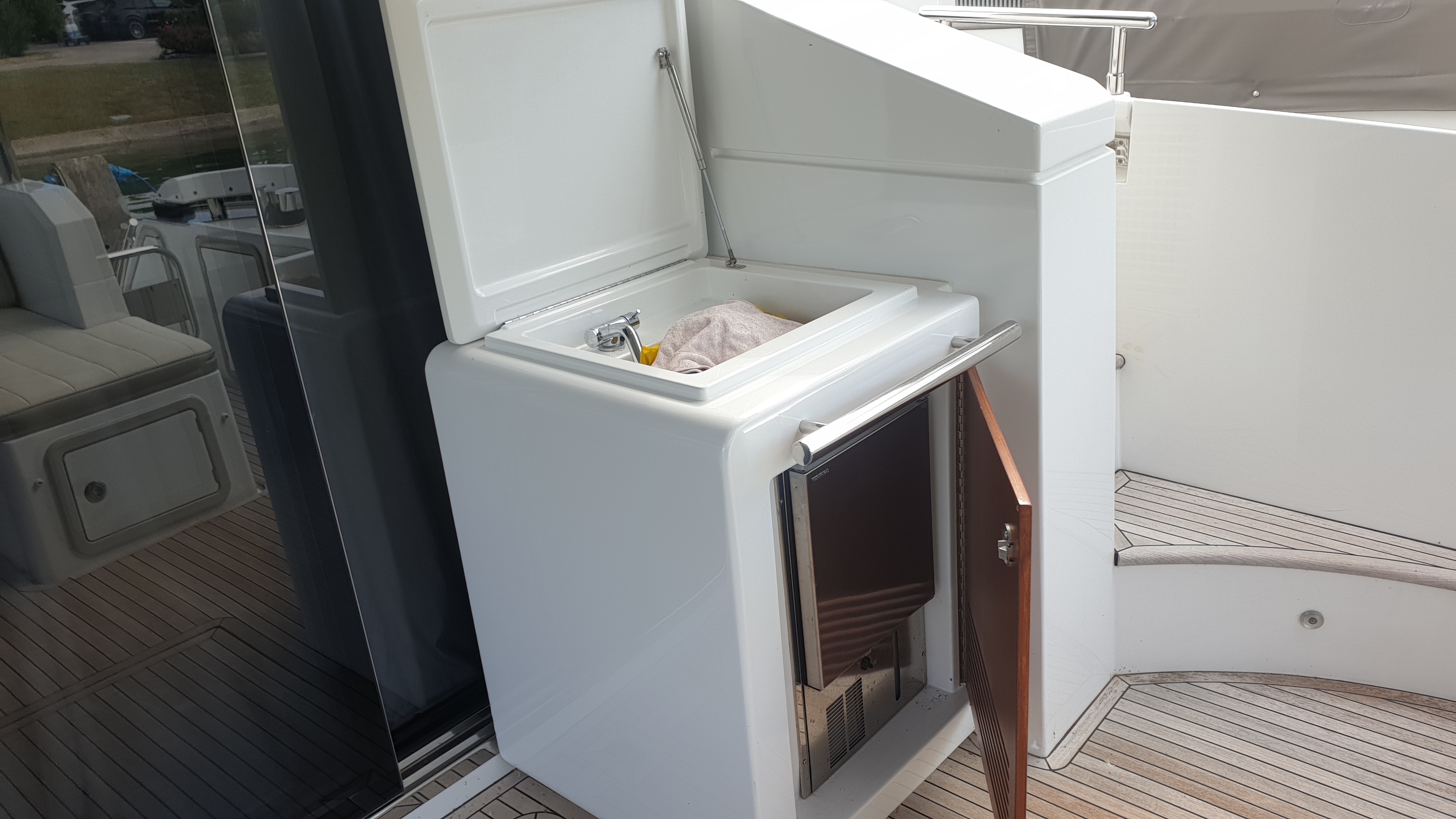 Thumbnail von Azimut 66