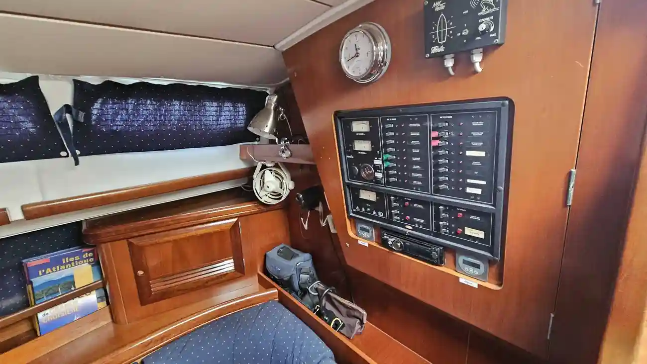 Thumbnail von Beneteau Oceanis 42 CC