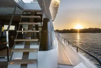 Thumbnail von Ferretti Yachts 720 FERRETTI YACHTS 720