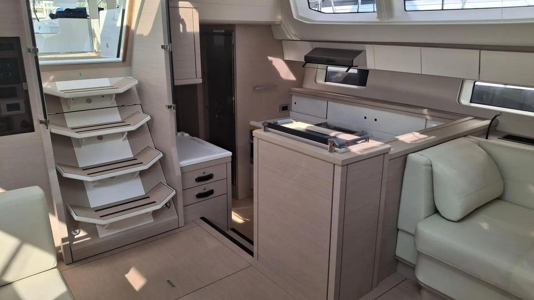 Thumbnail von Jeanneau Yachts 65