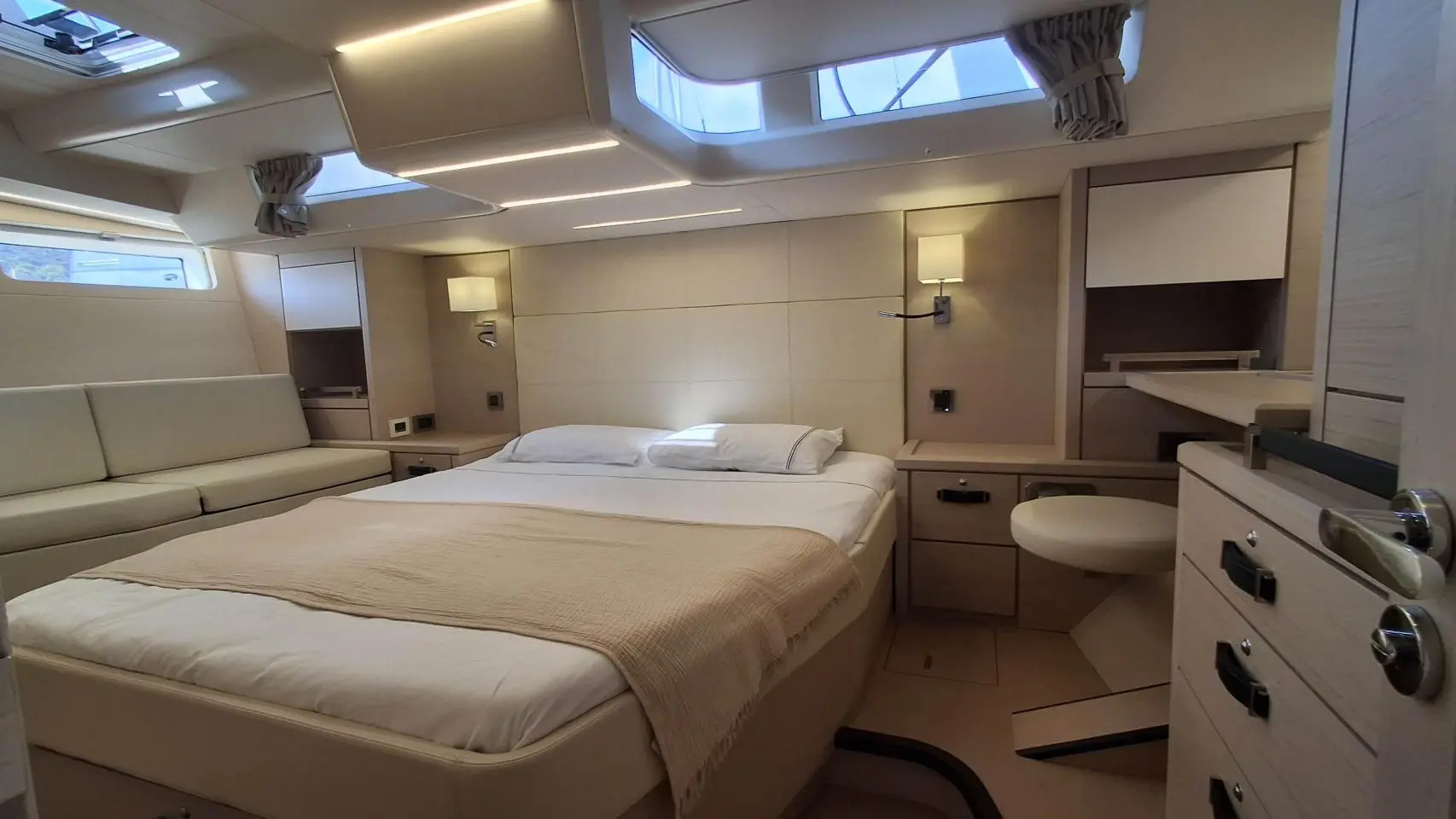 Thumbnail von Jeanneau Yachts 65