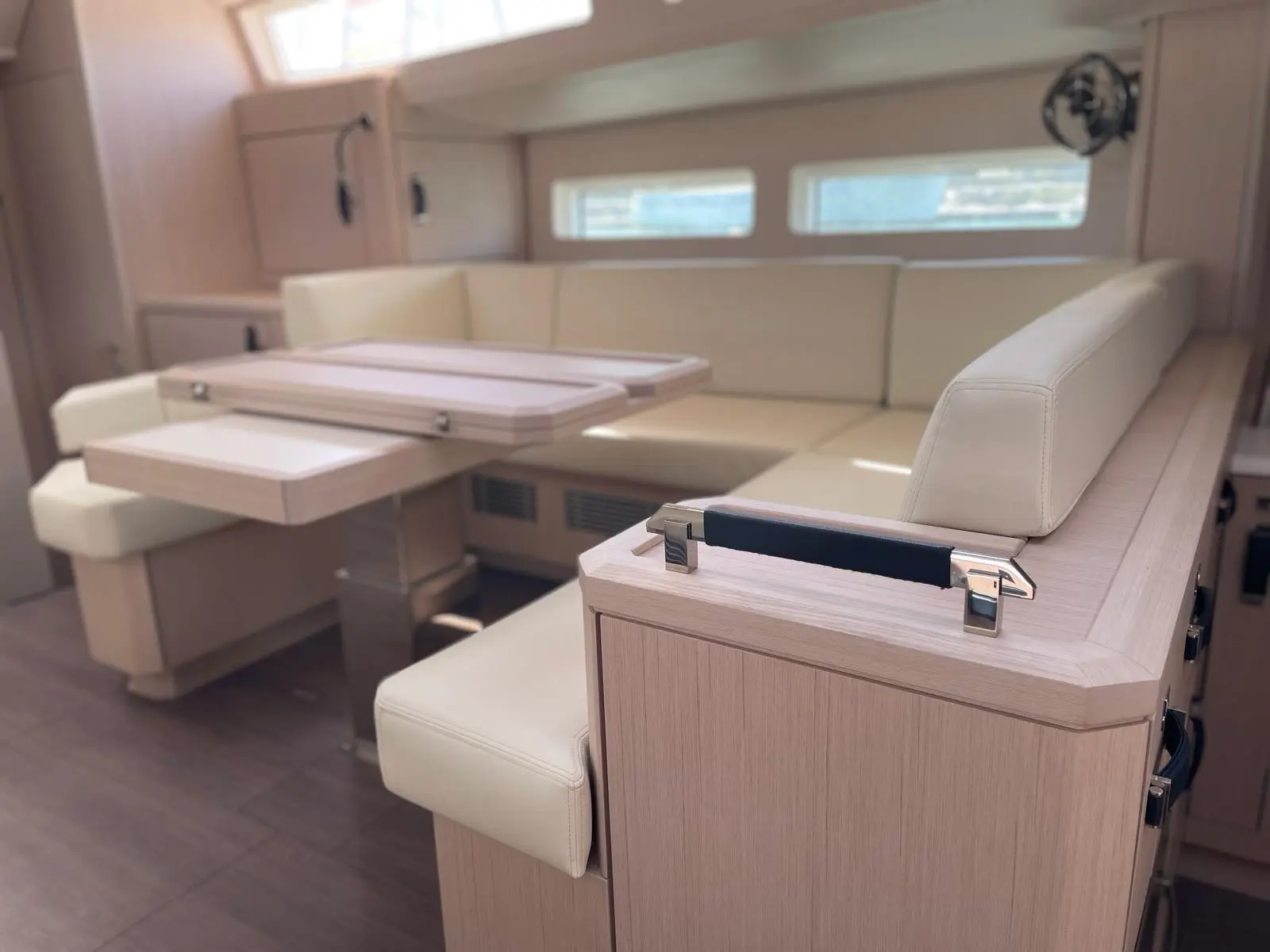 Thumbnail von Jeanneau Yachts 60