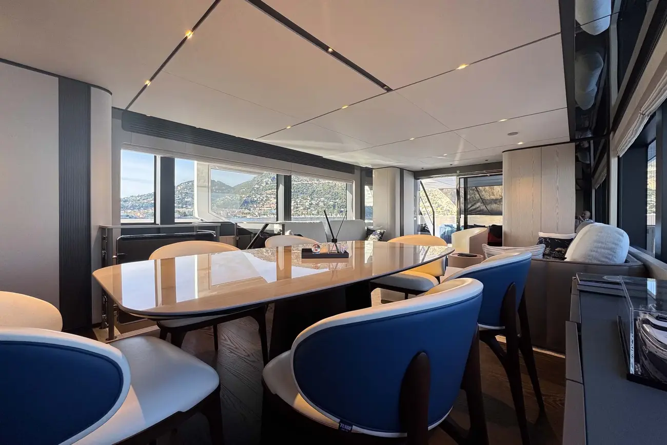 Thumbnail von Ferretti Yachts Infynito 80